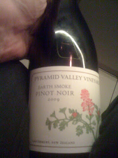 Pyramid Valley Earth Smoke Pinot Noir 2009