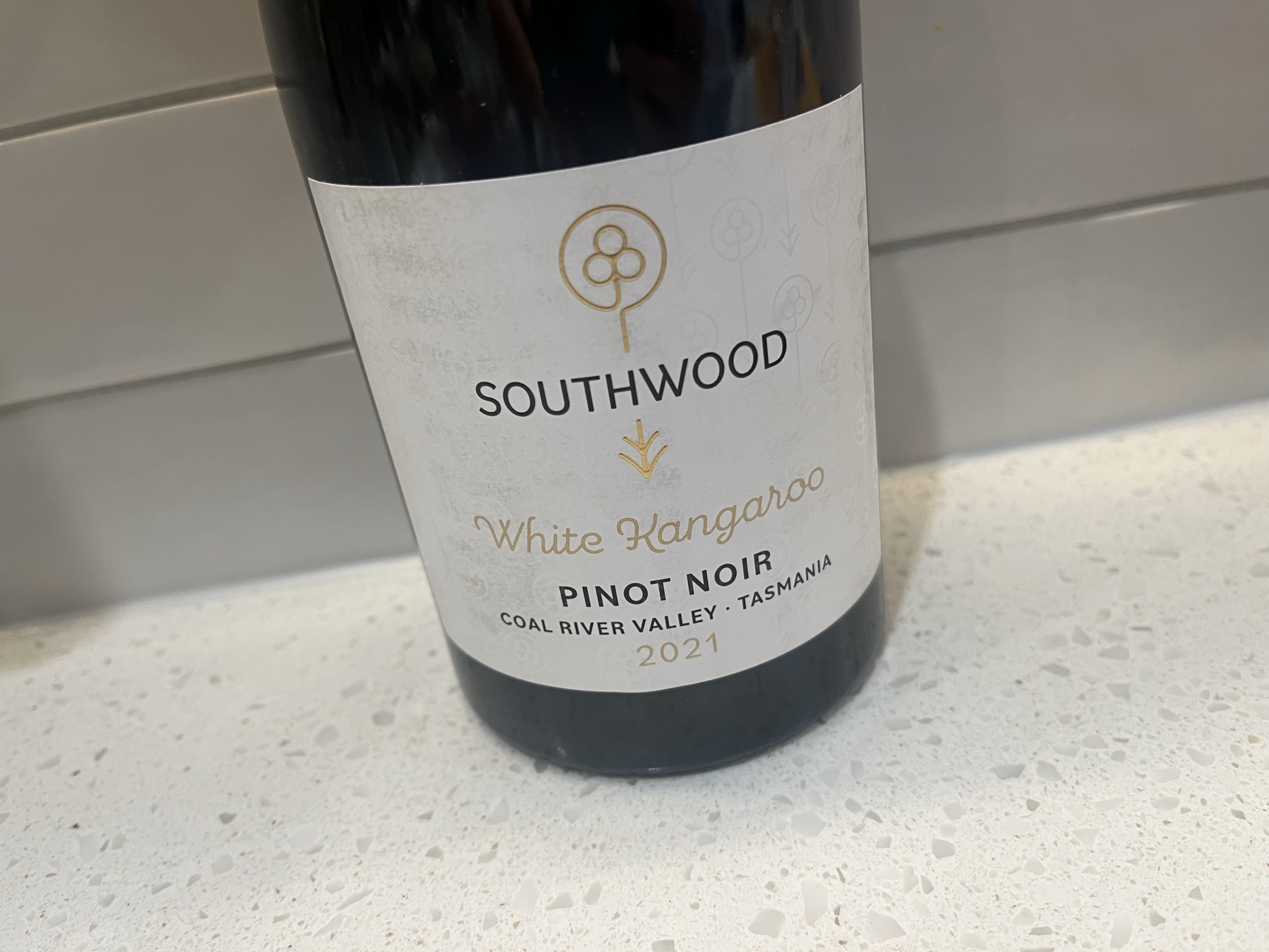 Review: Southwood White Kangaroo Pinot Noir 2021. A real discovery